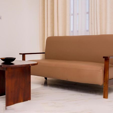 Terry Apartment Нунгви Екстериор снимка