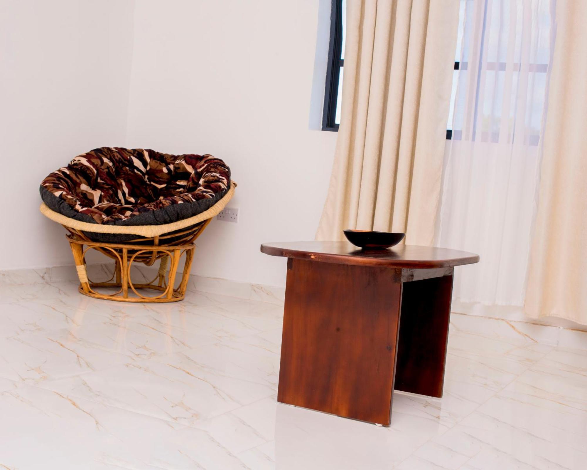 Terry Apartment Нунгви Екстериор снимка